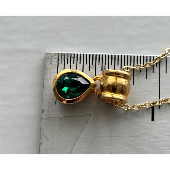 Gold-Plated Chain Necklace With Green Teardrop Gemstone Pendant - Picture 4 of 4